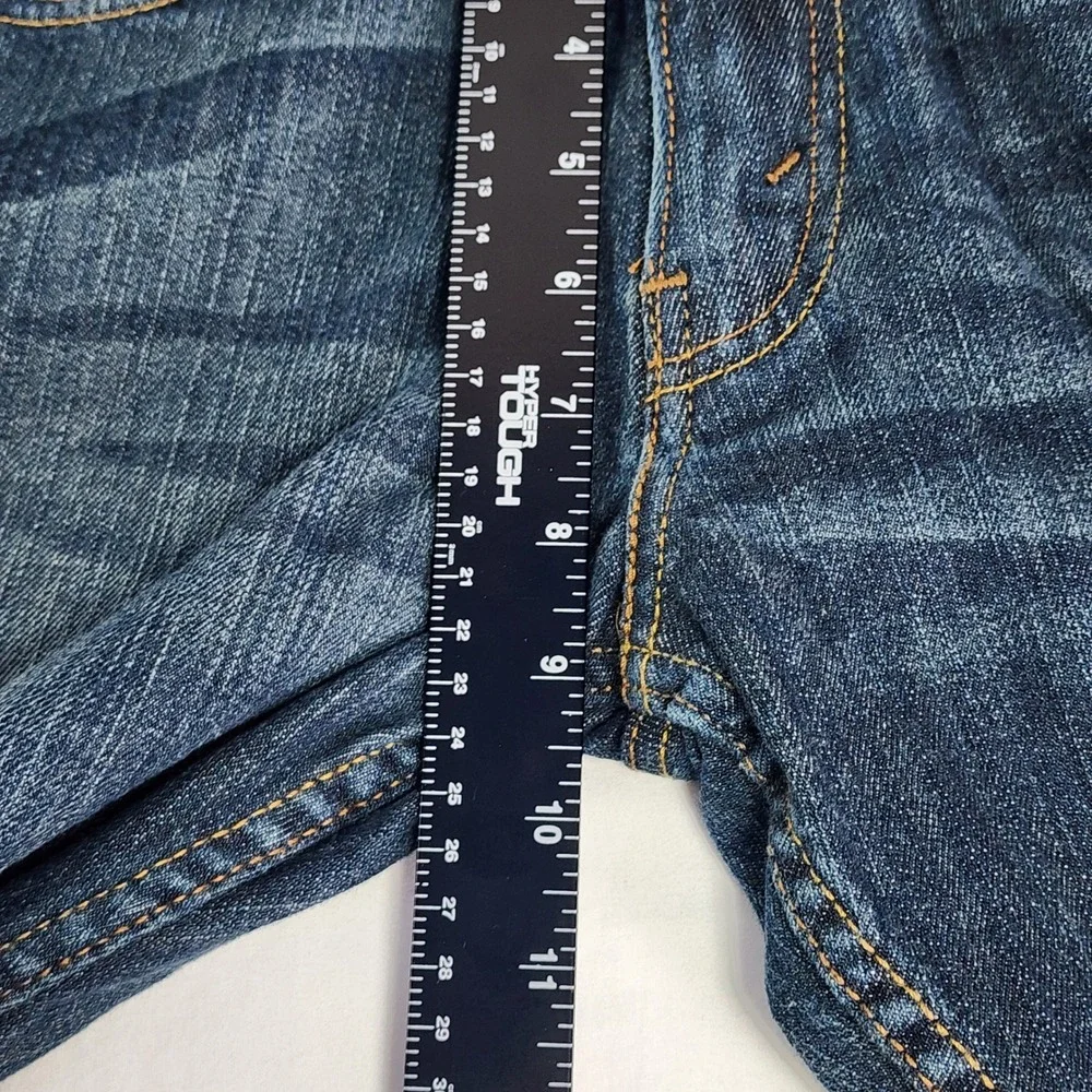 Signature Levi Strauss Jeans Mens 29x32 Straight Leg Blue Denim Minimalist Indie